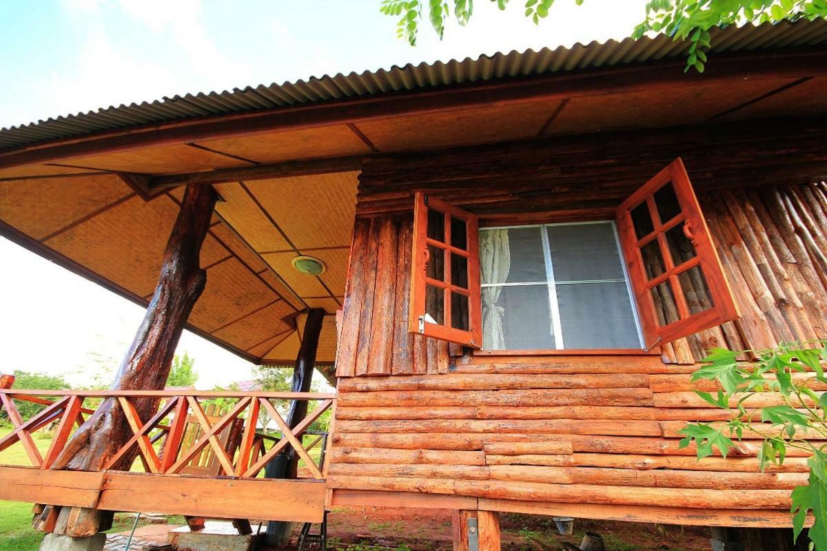 Hotel มนต์เมืองแจ่ม Landkreis Landkreis Mae Chaem Exterior foto